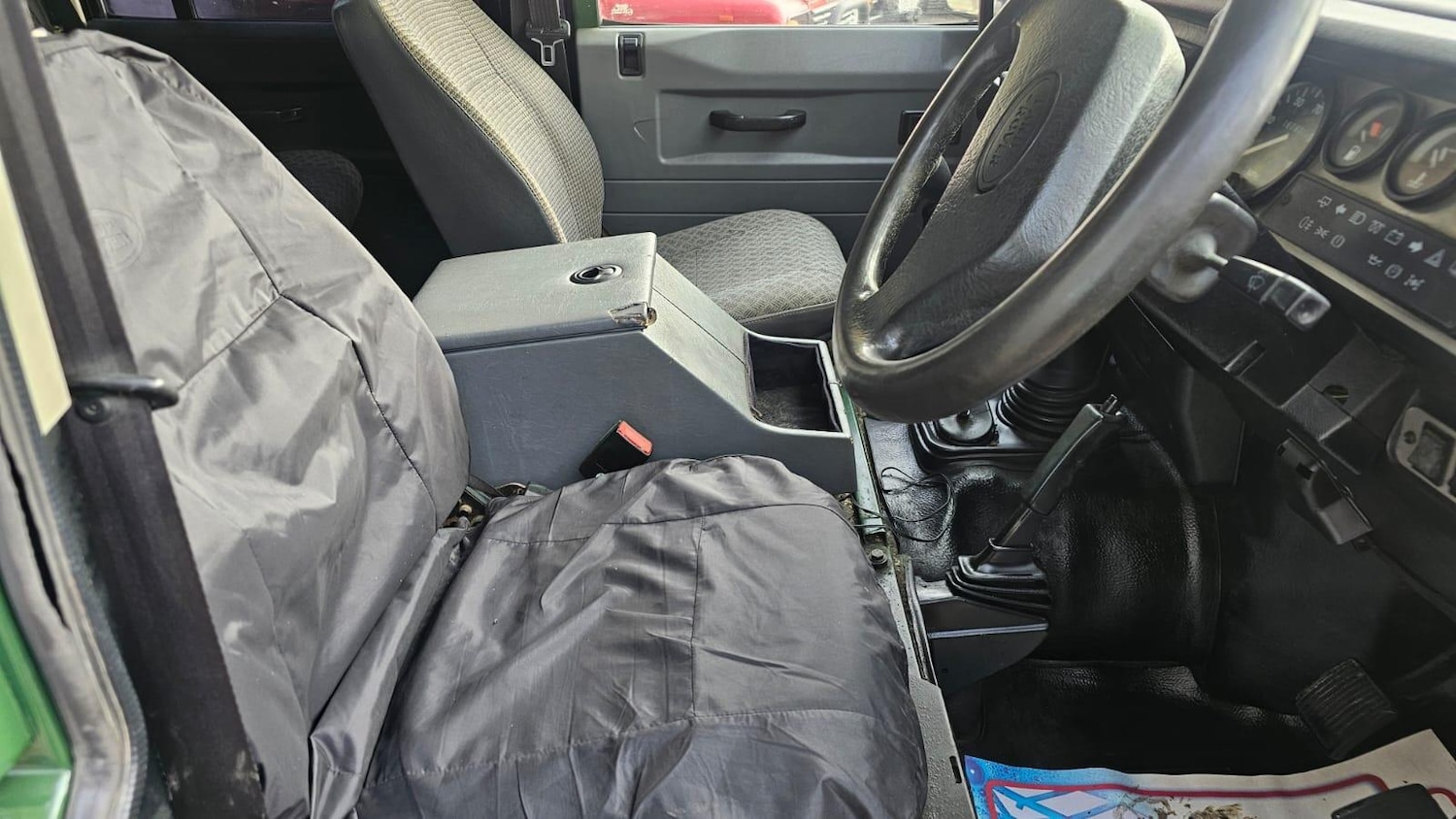 Used Land Rover Defender 110 1998 for sale - 76306982: Photo 13