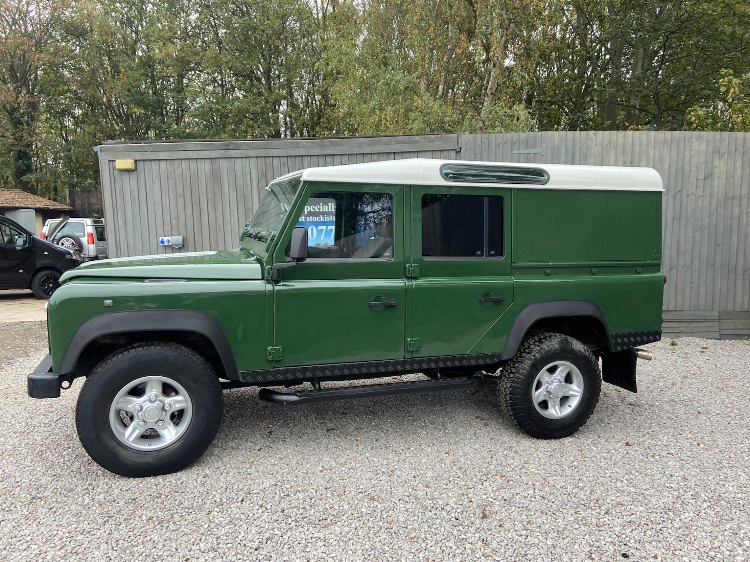 Used Land Rover Defender 110 1998 for sale - 76306982: Photo 17