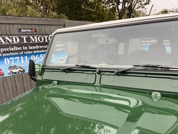 Used Land Rover Defender 110 1998 for sale - 76306982: Photo 19