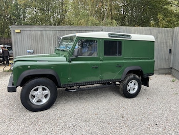 Land Rover - Defender 110