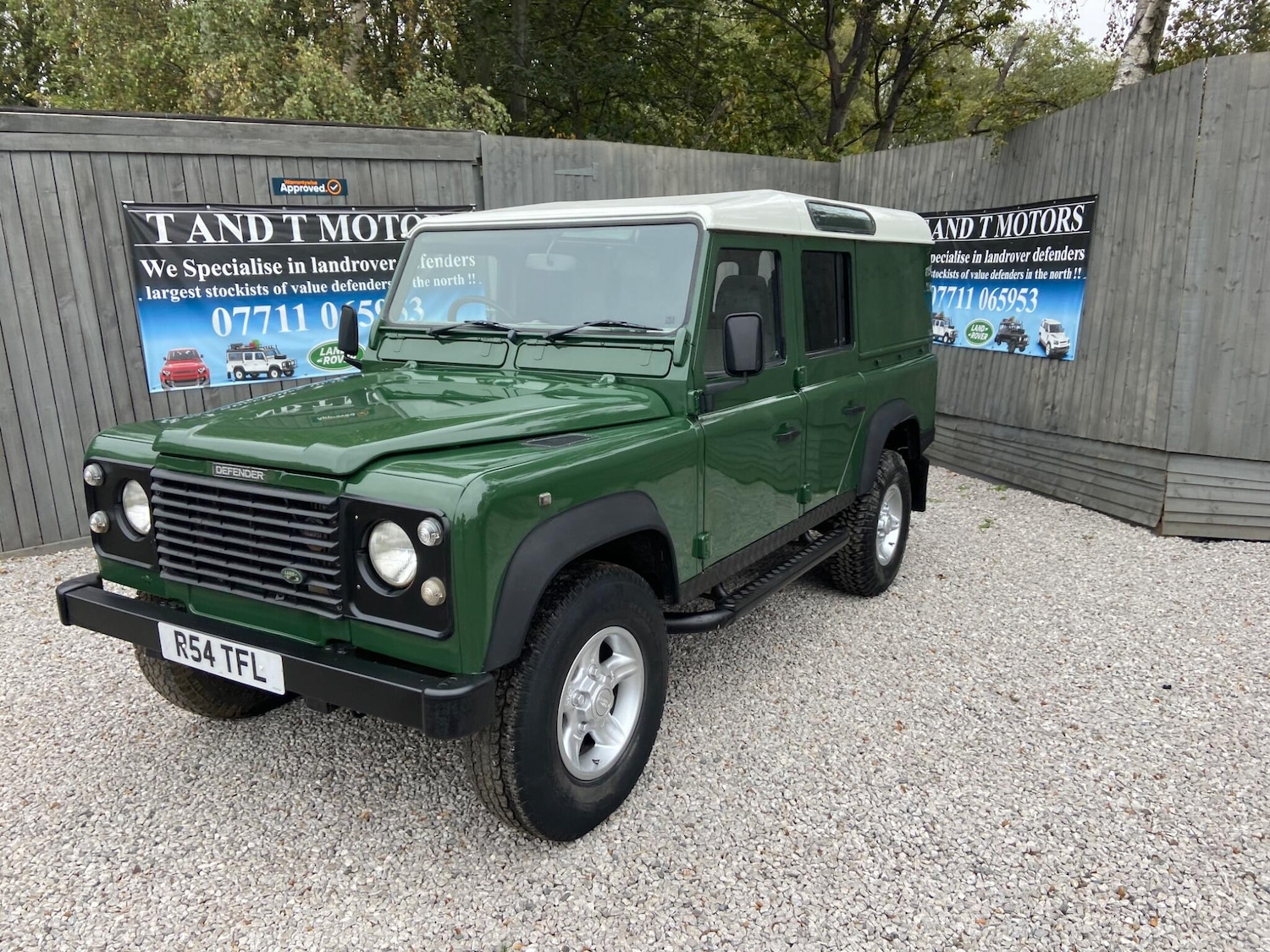 Used Land Rover Defender 110 1998 for sale - 76306982: Photo 3