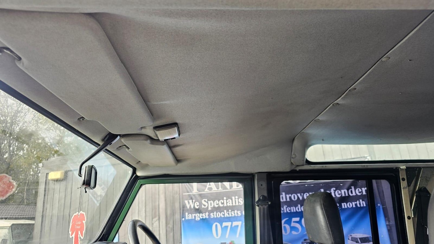 Used Land Rover Defender 110 1998 for sale - 76306982: Photo 43