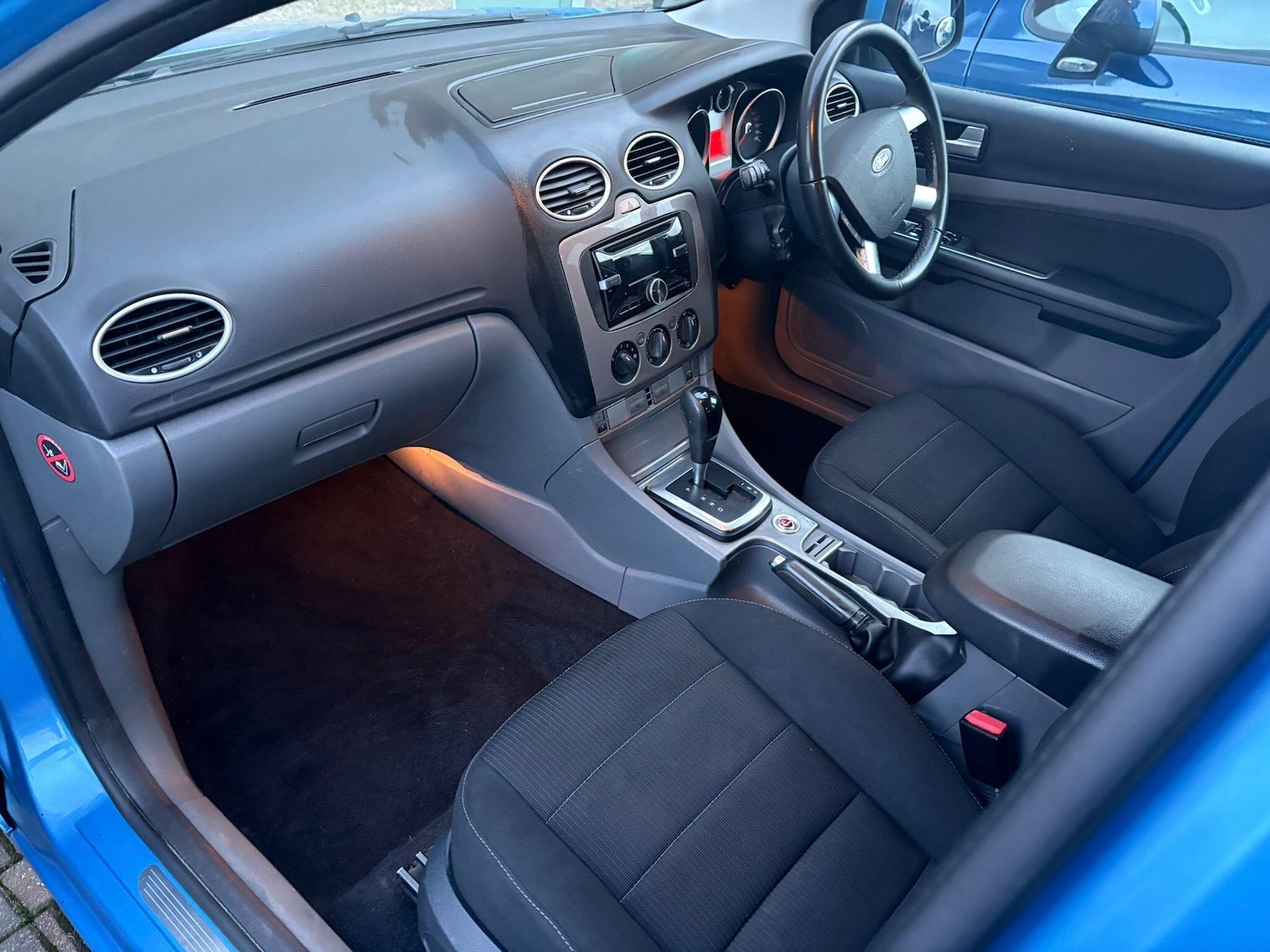 Used Ford Focus 2010 for sale - 77637432: Photo 10