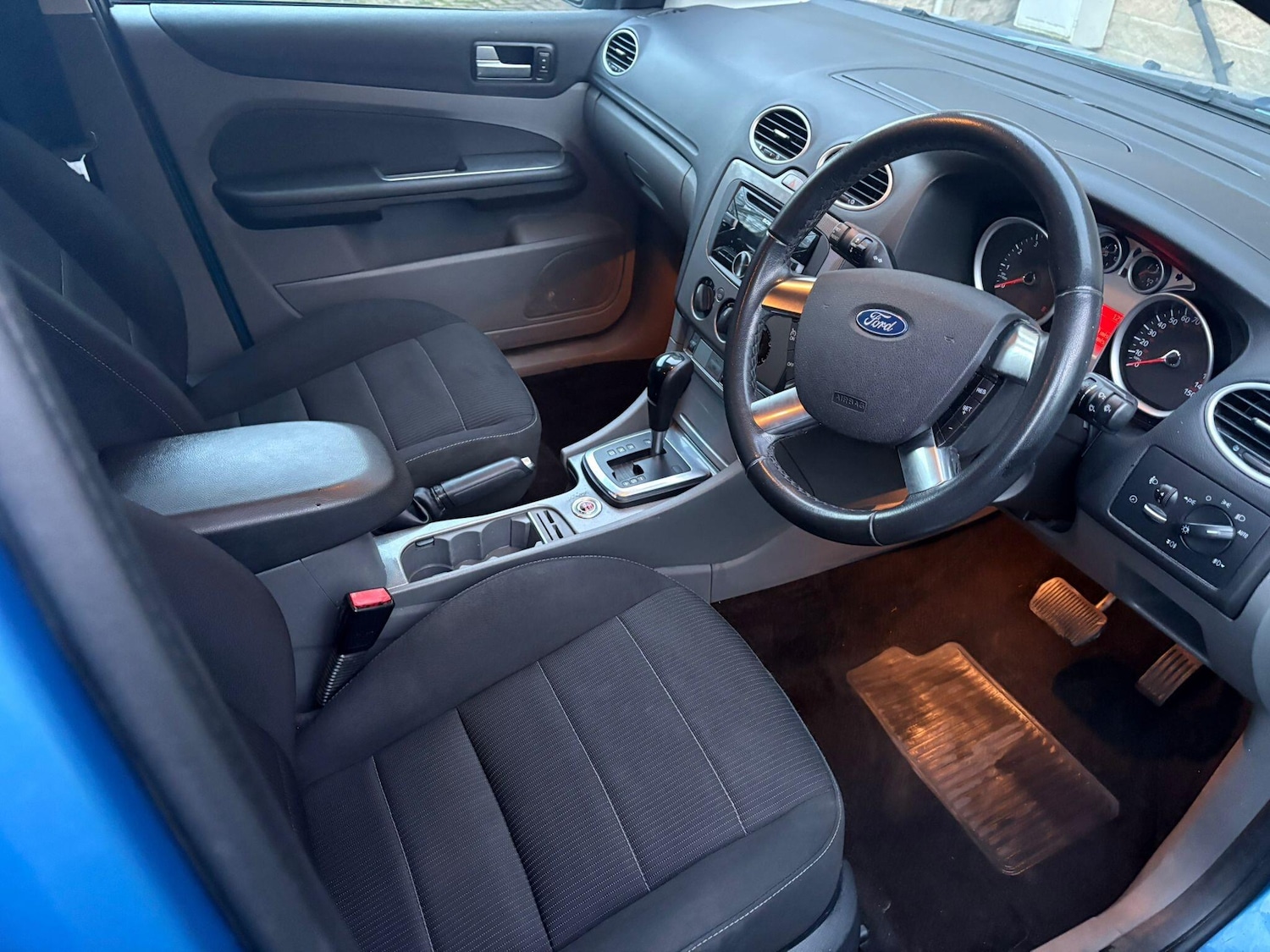 Used Ford Focus 2010 for sale - 77637432: Photo 9