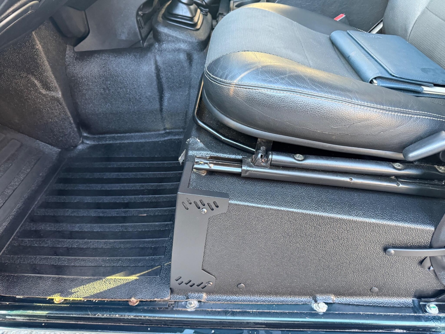 Used Land Rover Defender 2014 for sale - 77191357: Photo 17