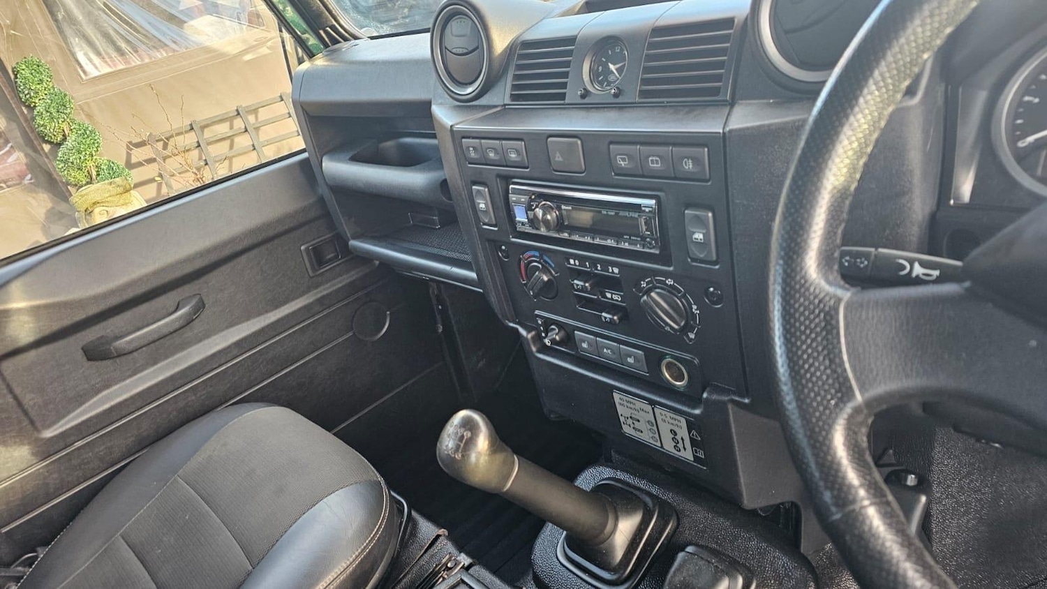 Used Land Rover Defender 2014 for sale - 77191357: Photo 22