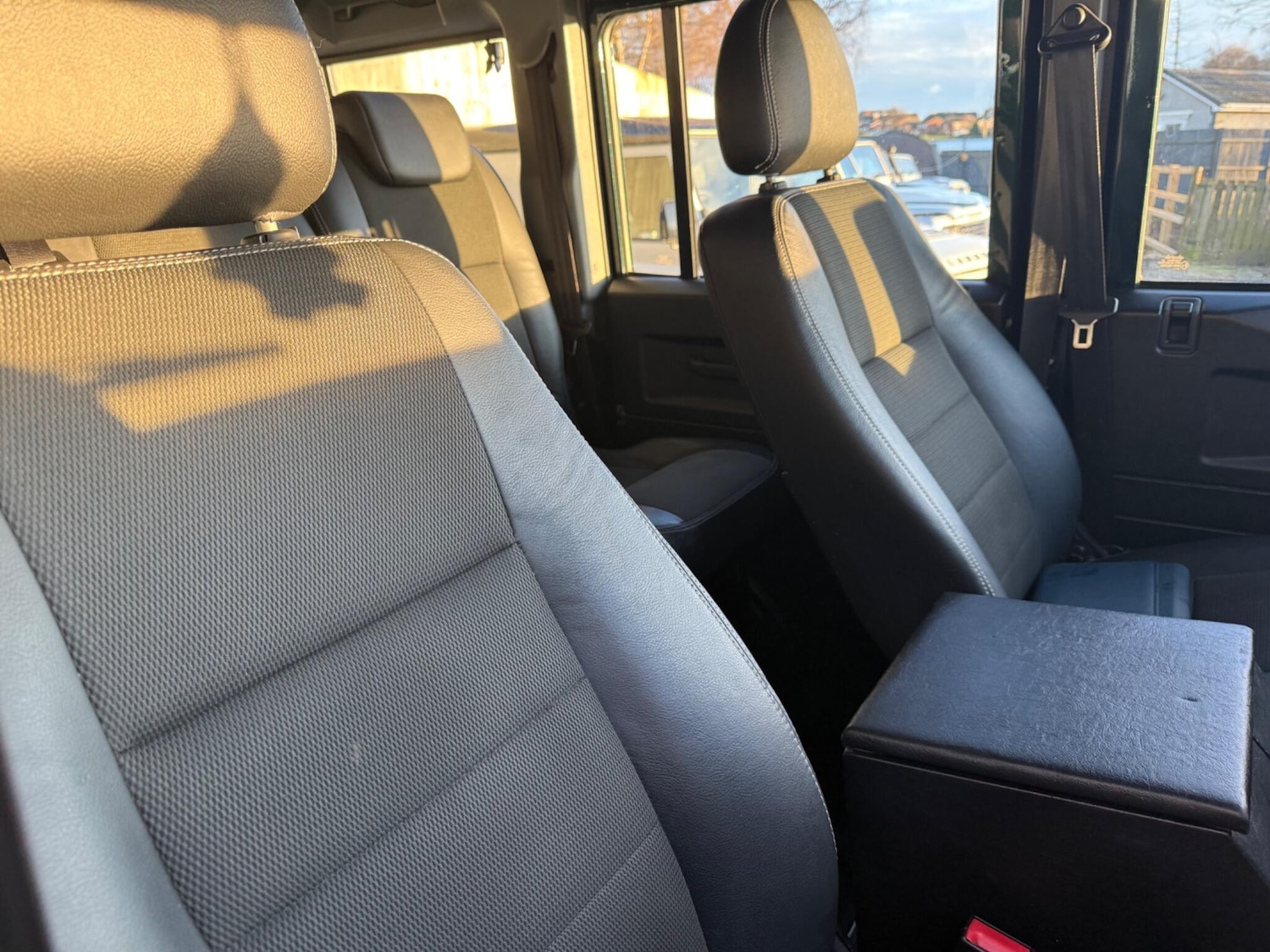 Used Land Rover Defender 2014 for sale - 77191357: Photo 43