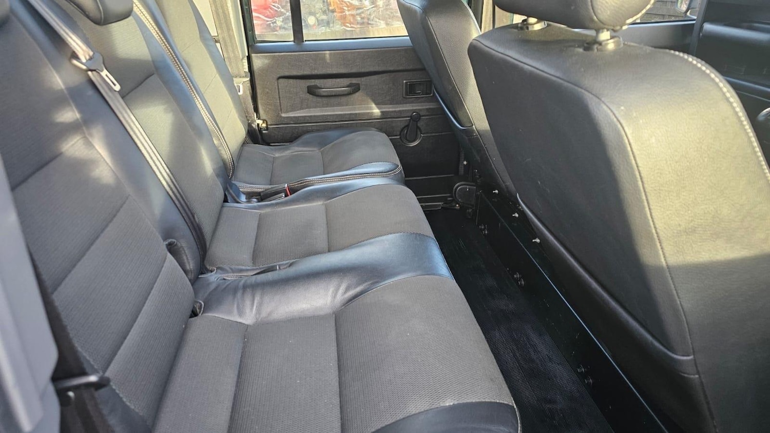 Used Land Rover Defender 2014 for sale - 77191357: Photo 48