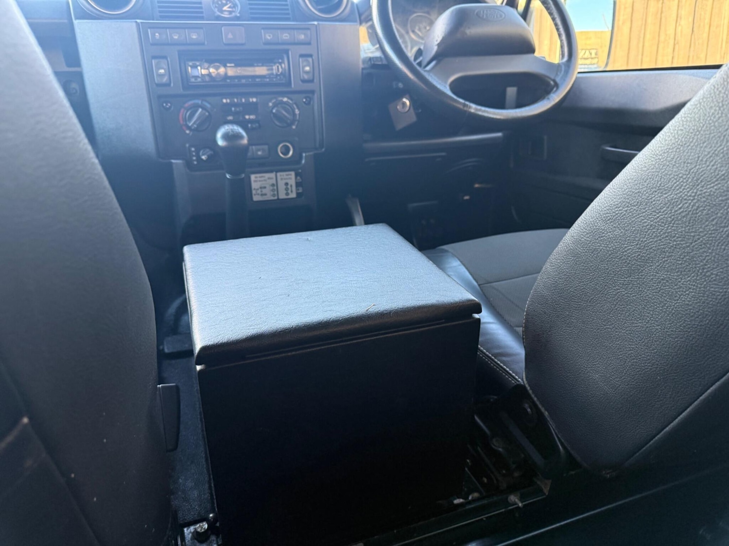 Used Land Rover Defender 2014 for sale - 77191357: Photo 71