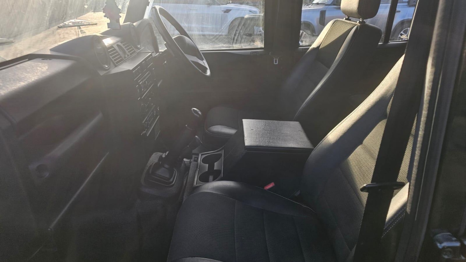 Used Land Rover Defender 2014 for sale - 77191357: Photo 92