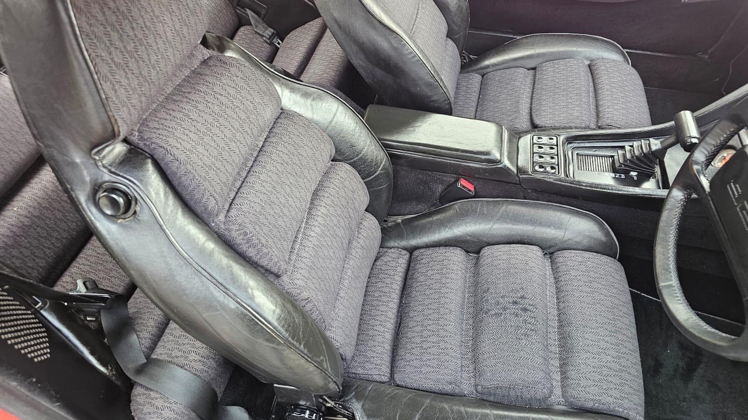 Used Porsche 928 1981 for sale - 76987732: Photo 63