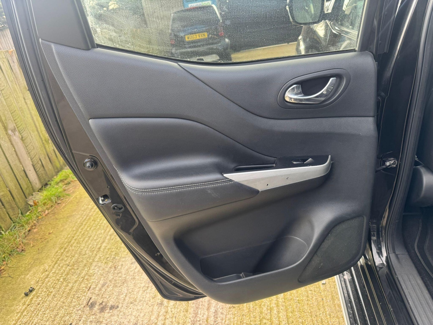 Used Nissan Navara 2017 for sale - 76743295: Photo 68