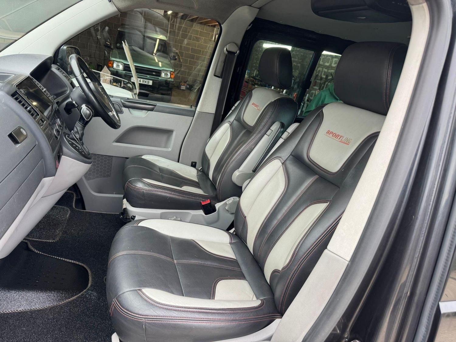 Used Volkswagen Transporter Sportline 2014 for sale - 77982518: Photo 23