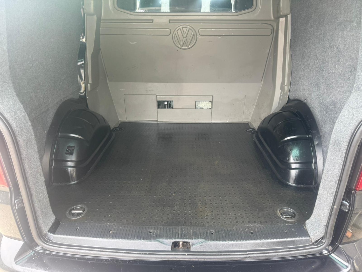 Used Volkswagen Transporter Sportline 2014 for sale - 77982518: Photo 26