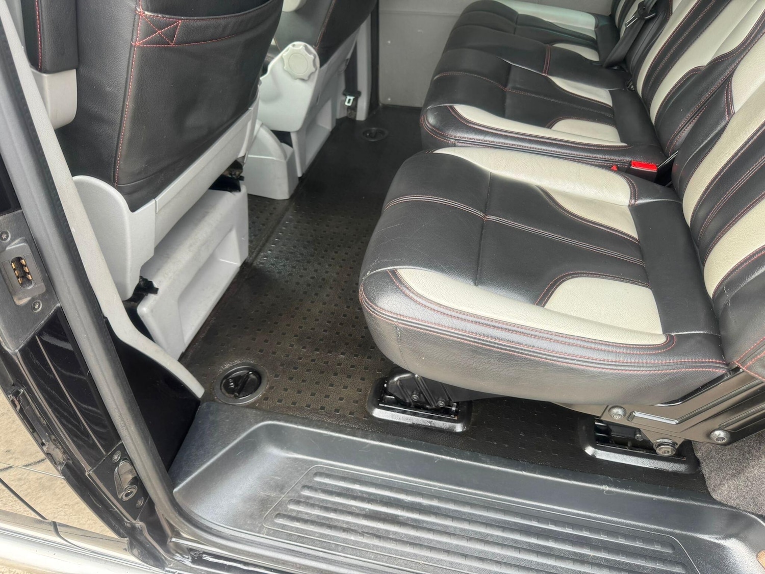 Used Volkswagen Transporter Sportline 2014 for sale - 77982518: Photo 68