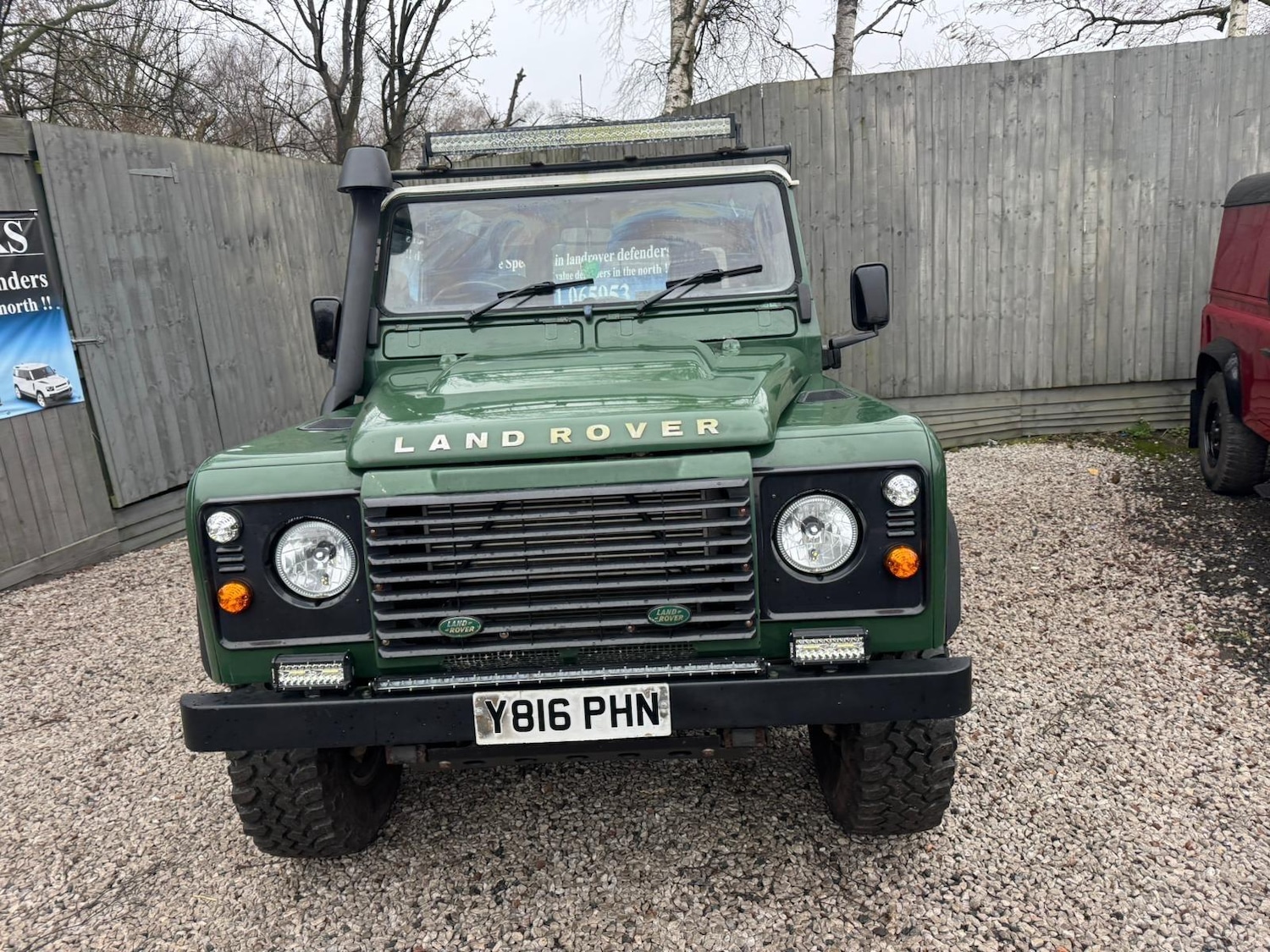 Used Land Rover Defender 2001 for sale - 77456498: Photo 2