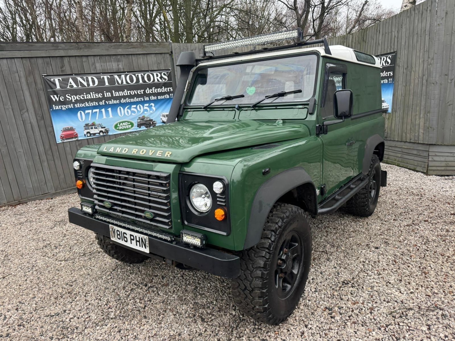 Used Land Rover Defender 2001 for sale - 77456498: Photo 21