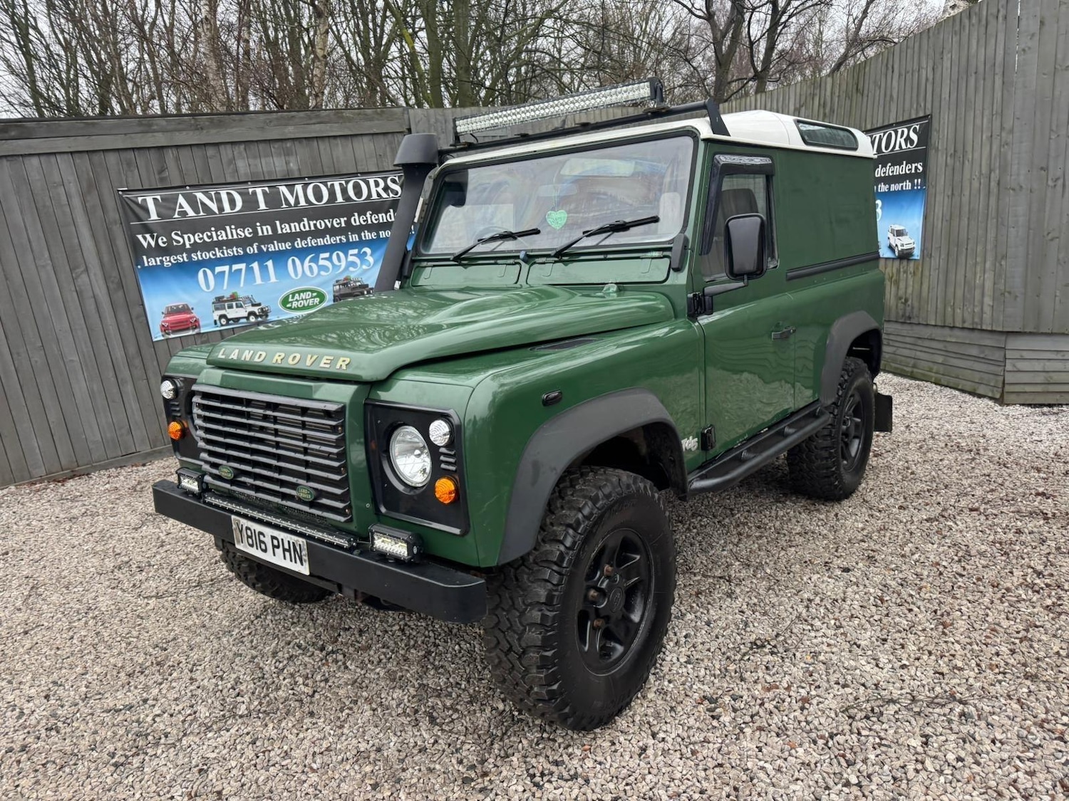 Used Land Rover Defender 2001 for sale - 77456498: Photo 24