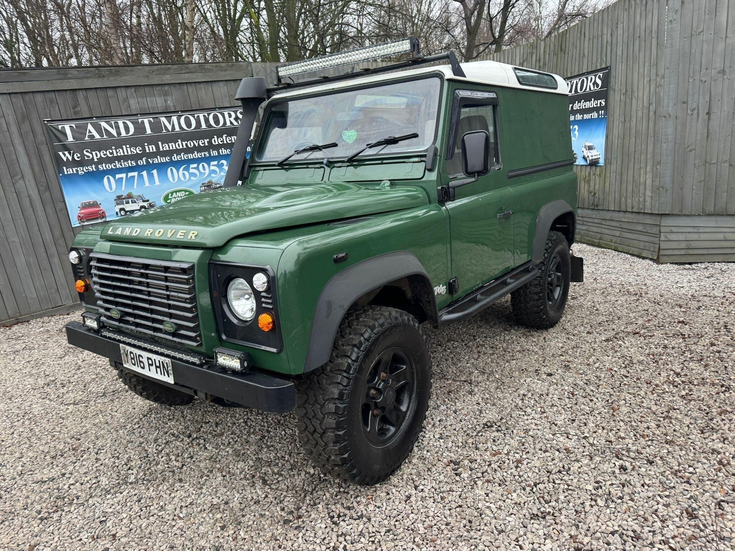 Used Land Rover Defender 2001 for sale - 77456498: Photo 3