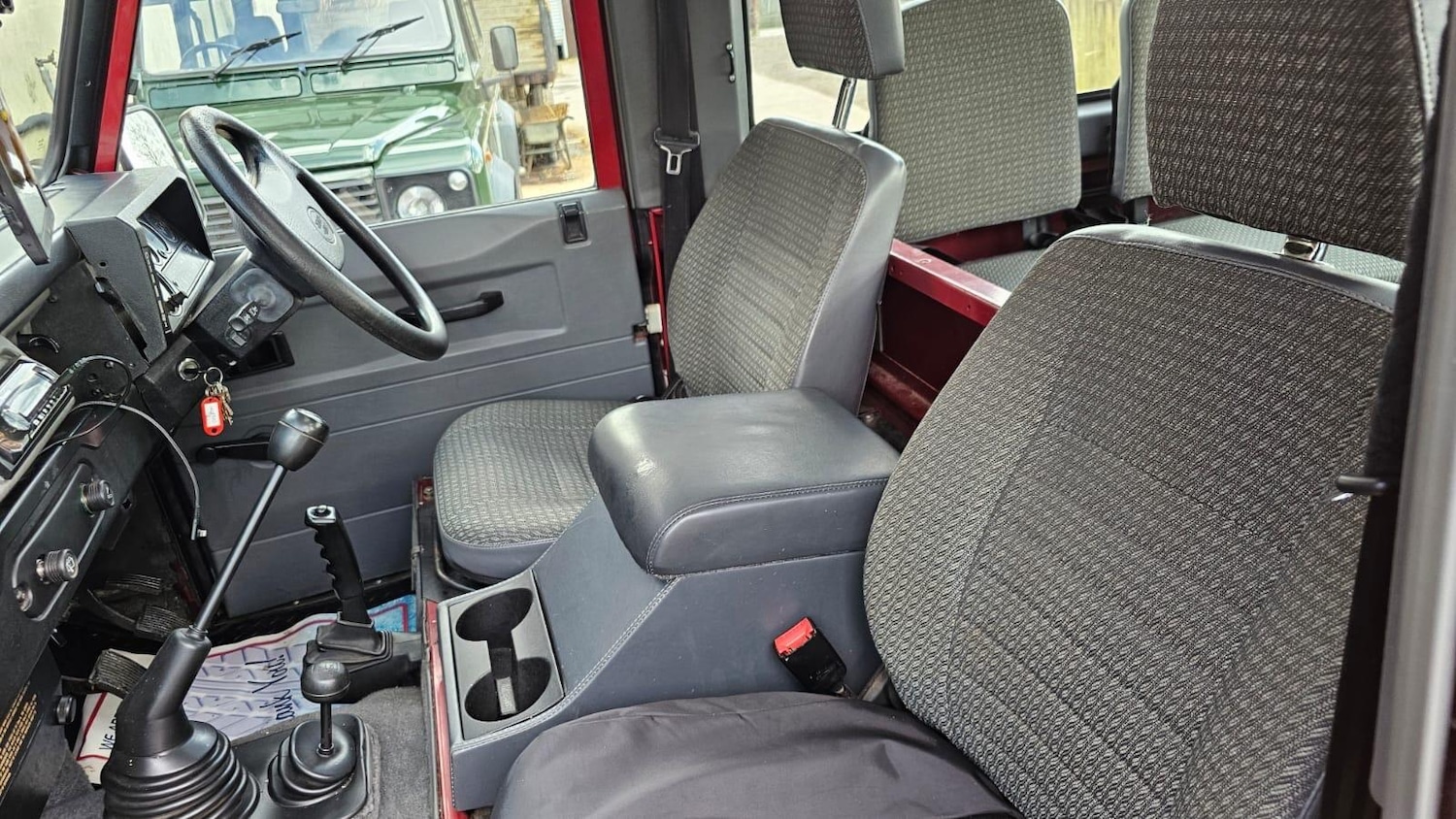 Used Land Rover Defender 90 1996 for sale - 77637881: Photo 23