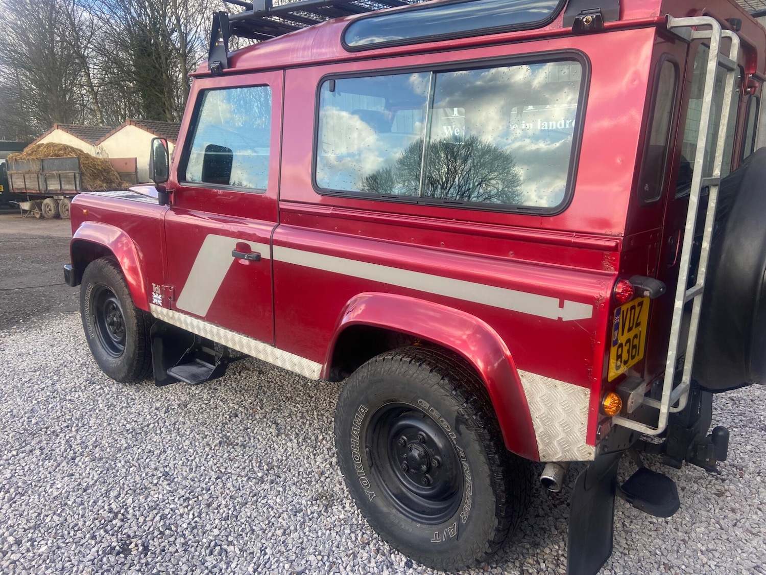 Used Land Rover Defender 90 1996 for sale - 77637881: Photo 32
