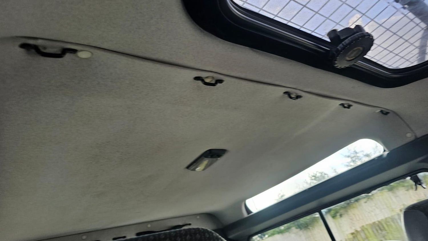 Used Land Rover Defender 90 1996 for sale - 77637881: Photo 47