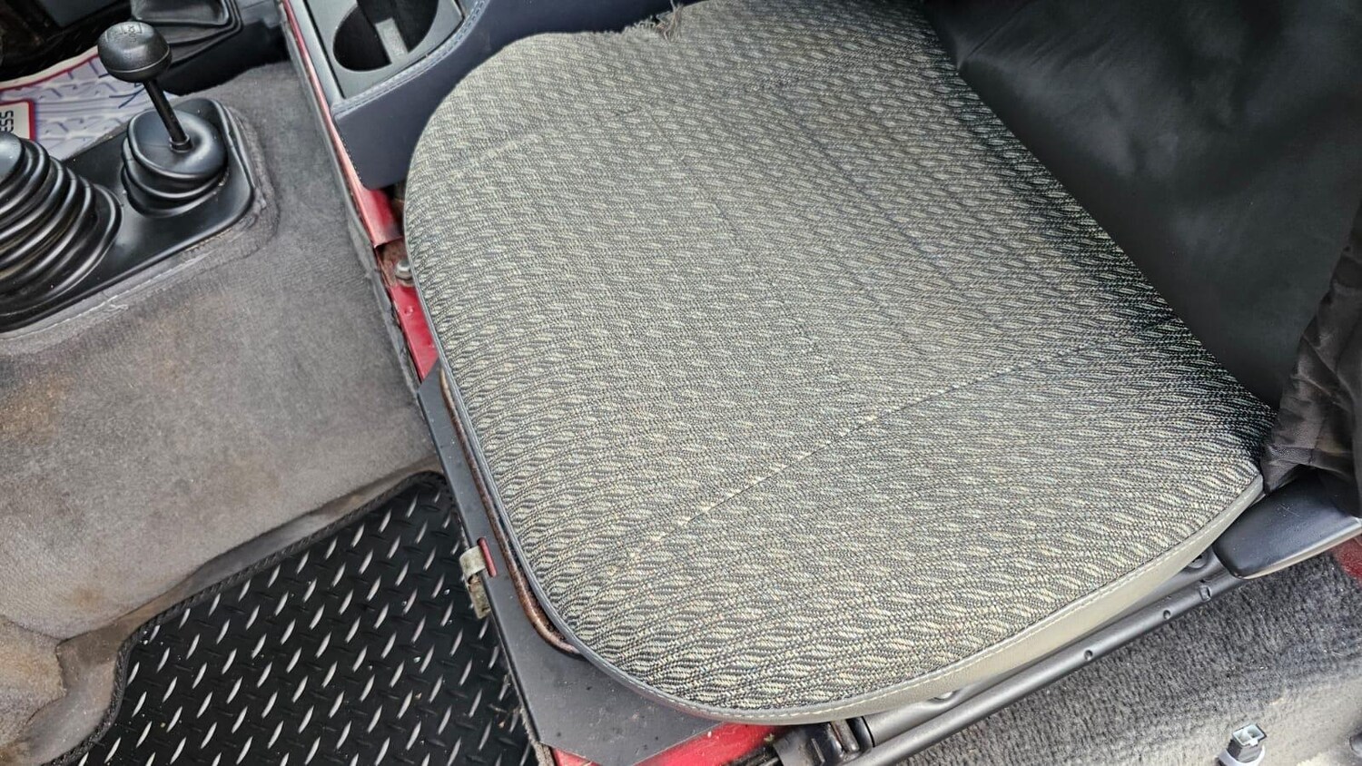 Used Land Rover Defender 90 1996 for sale - 77637881: Photo 66