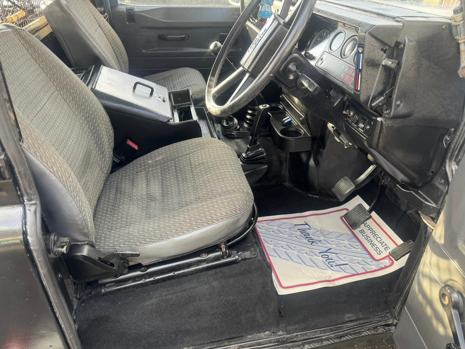 Used Land Rover Defender 90 1990 for sale - 76020314: Photo 14