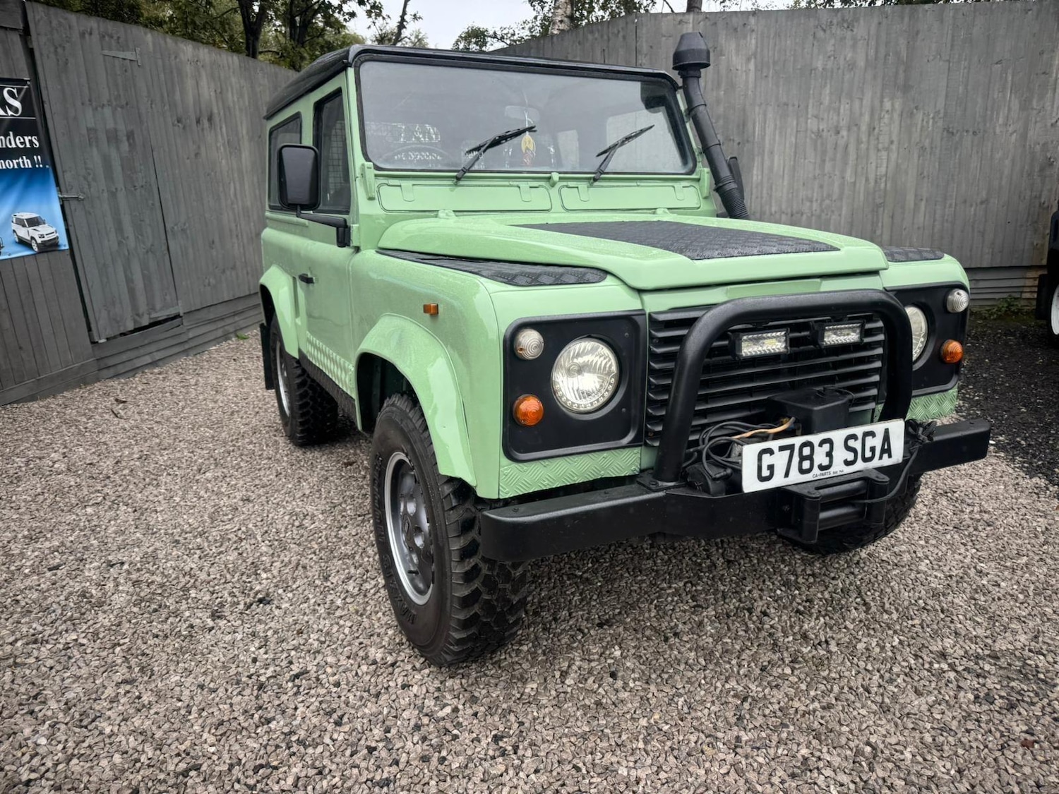 Used Land Rover Defender 90 1990 for sale - 76020314: Photo 24