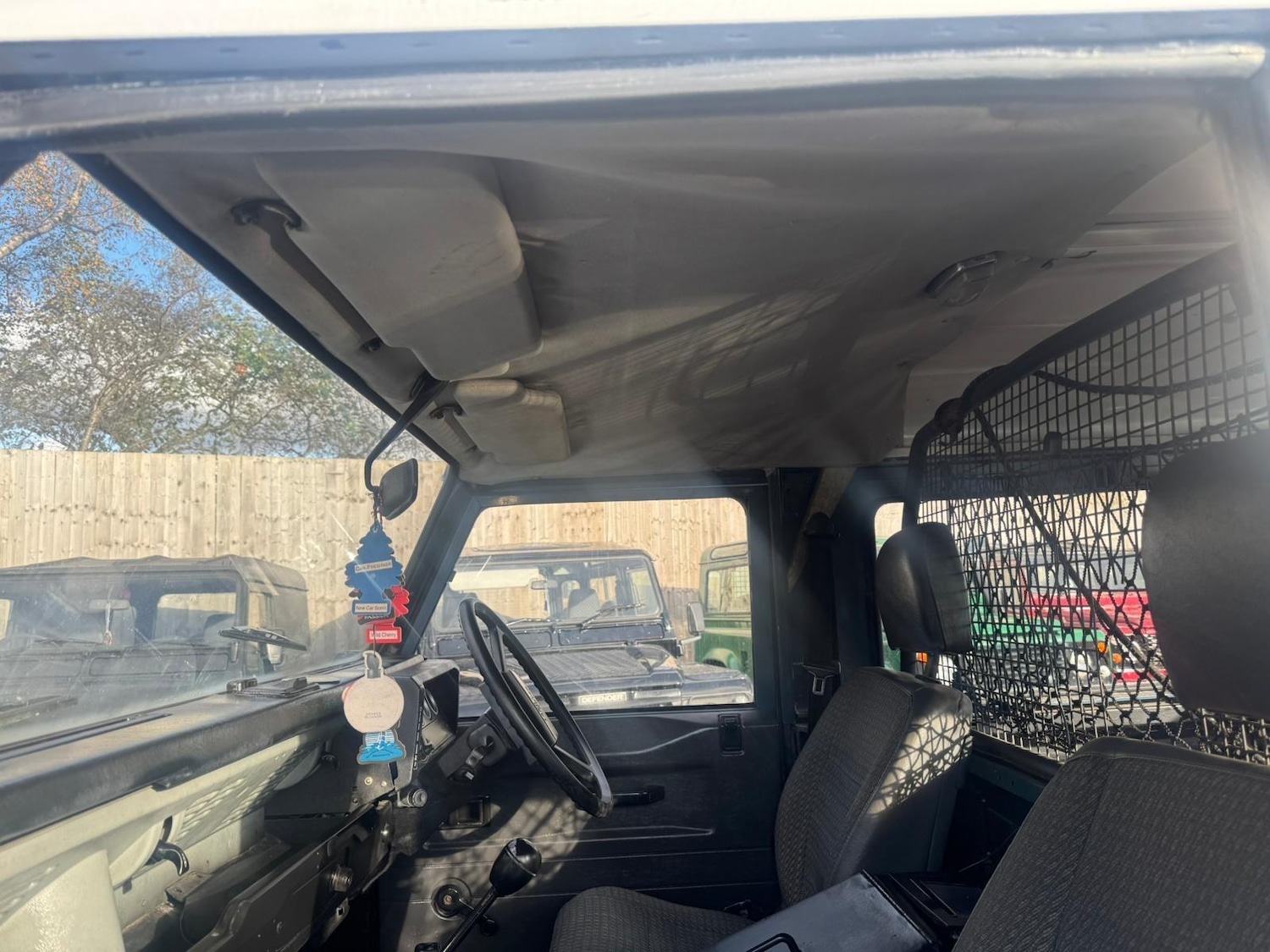 Used Land Rover Defender 90 1990 for sale - 76020314: Photo 37