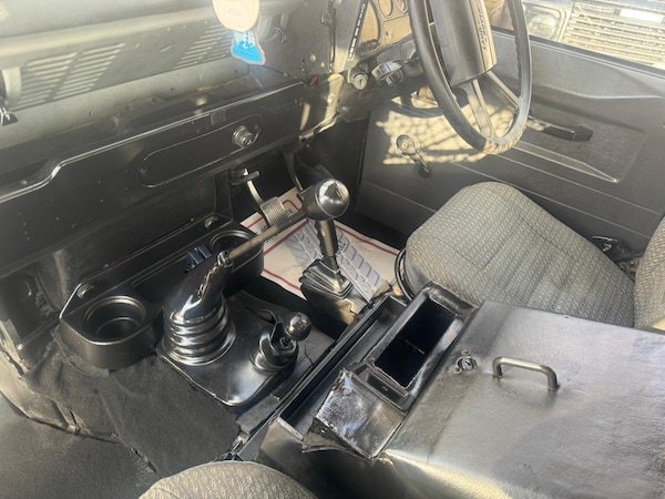 Used Land Rover Defender 90 1990 for sale - 76020314: Photo 39