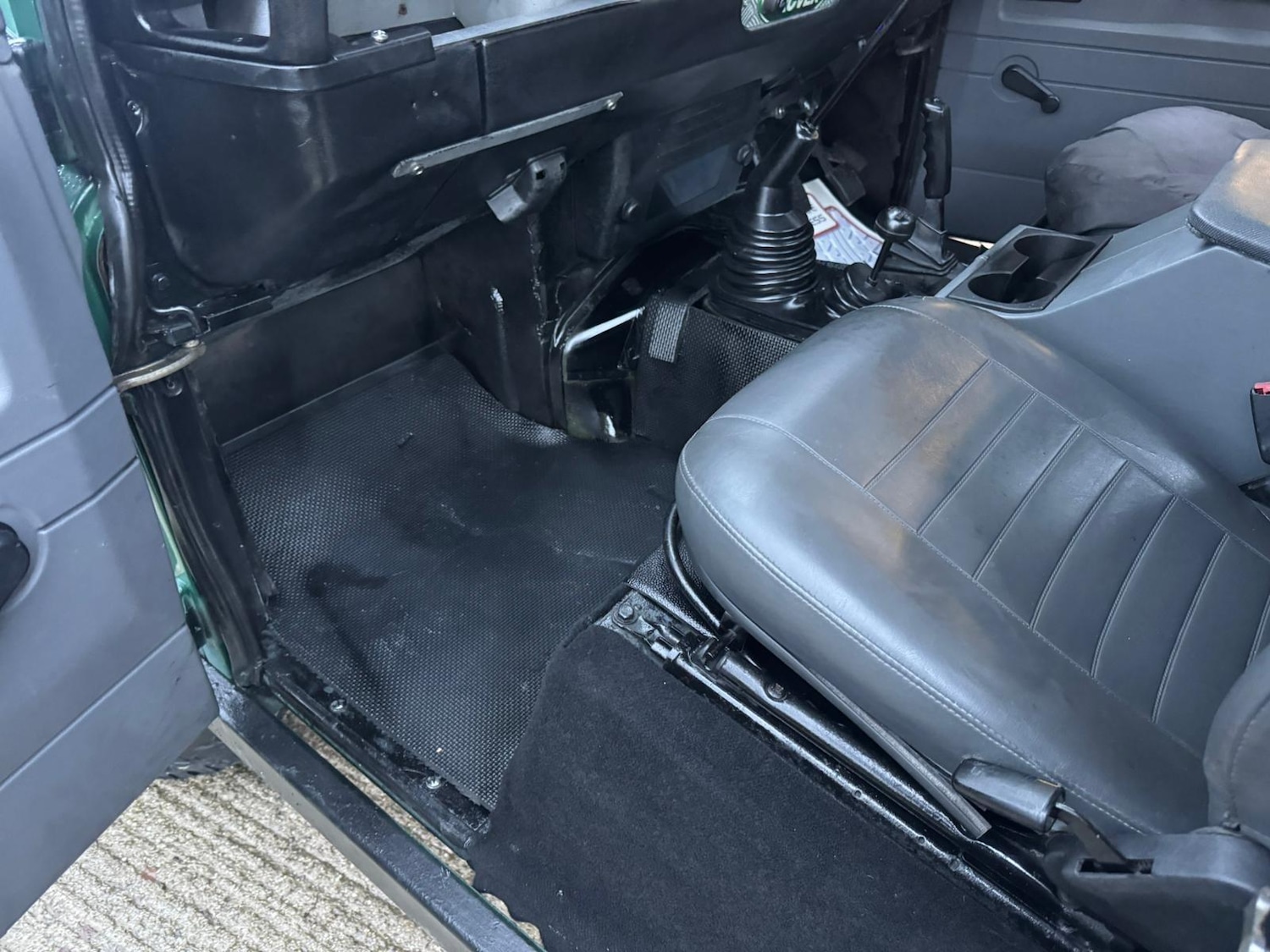 Used Land Rover Defender 90 1992 for sale - 76832306: Photo 19