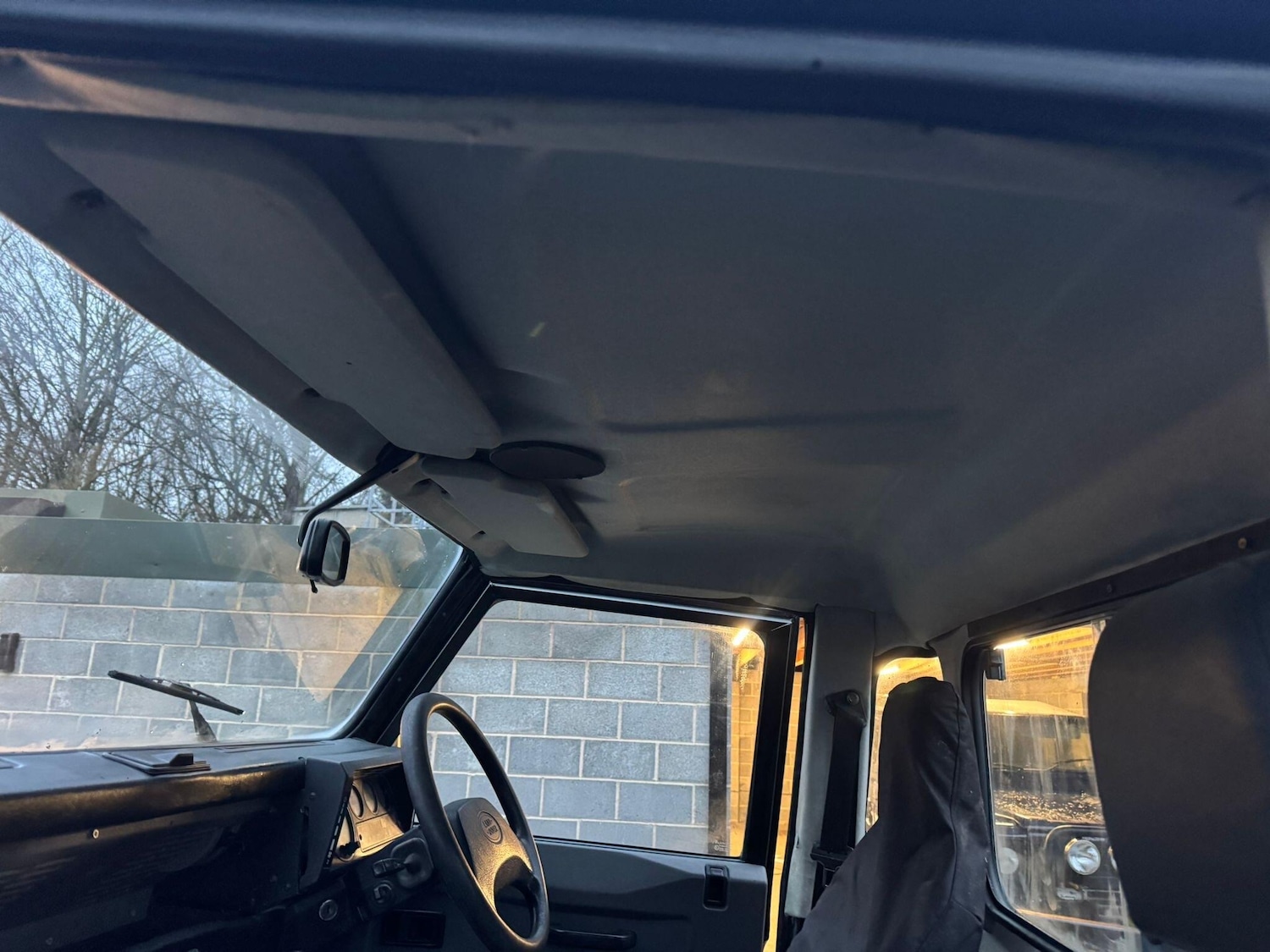 Used Land Rover Defender 90 1992 for sale - 76832306: Photo 22