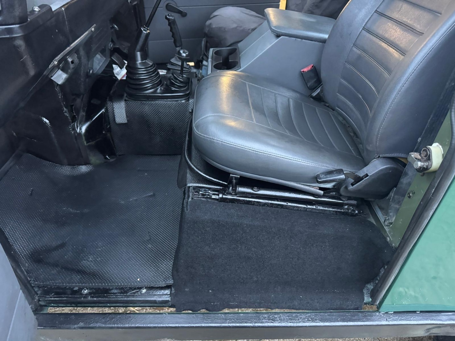 Used Land Rover Defender 90 1992 for sale - 76832306: Photo 55