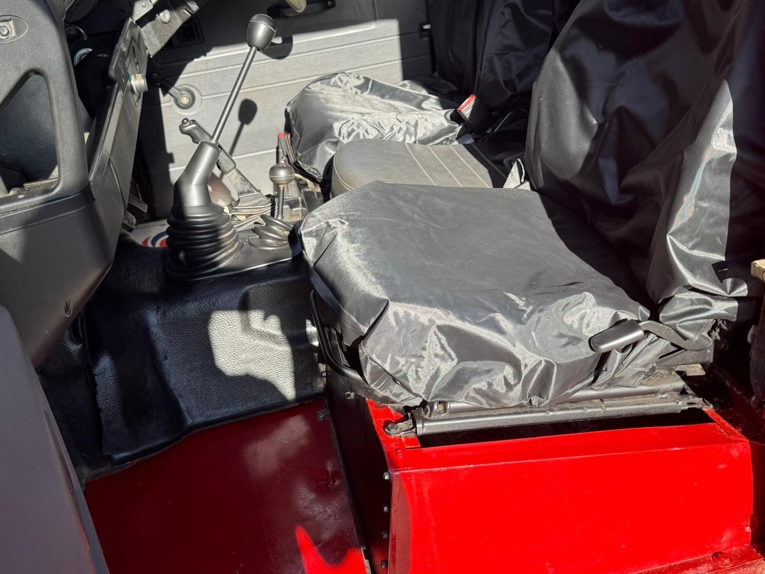 Used Land Rover Defender 90 1993 for sale - 76671201: Photo 10