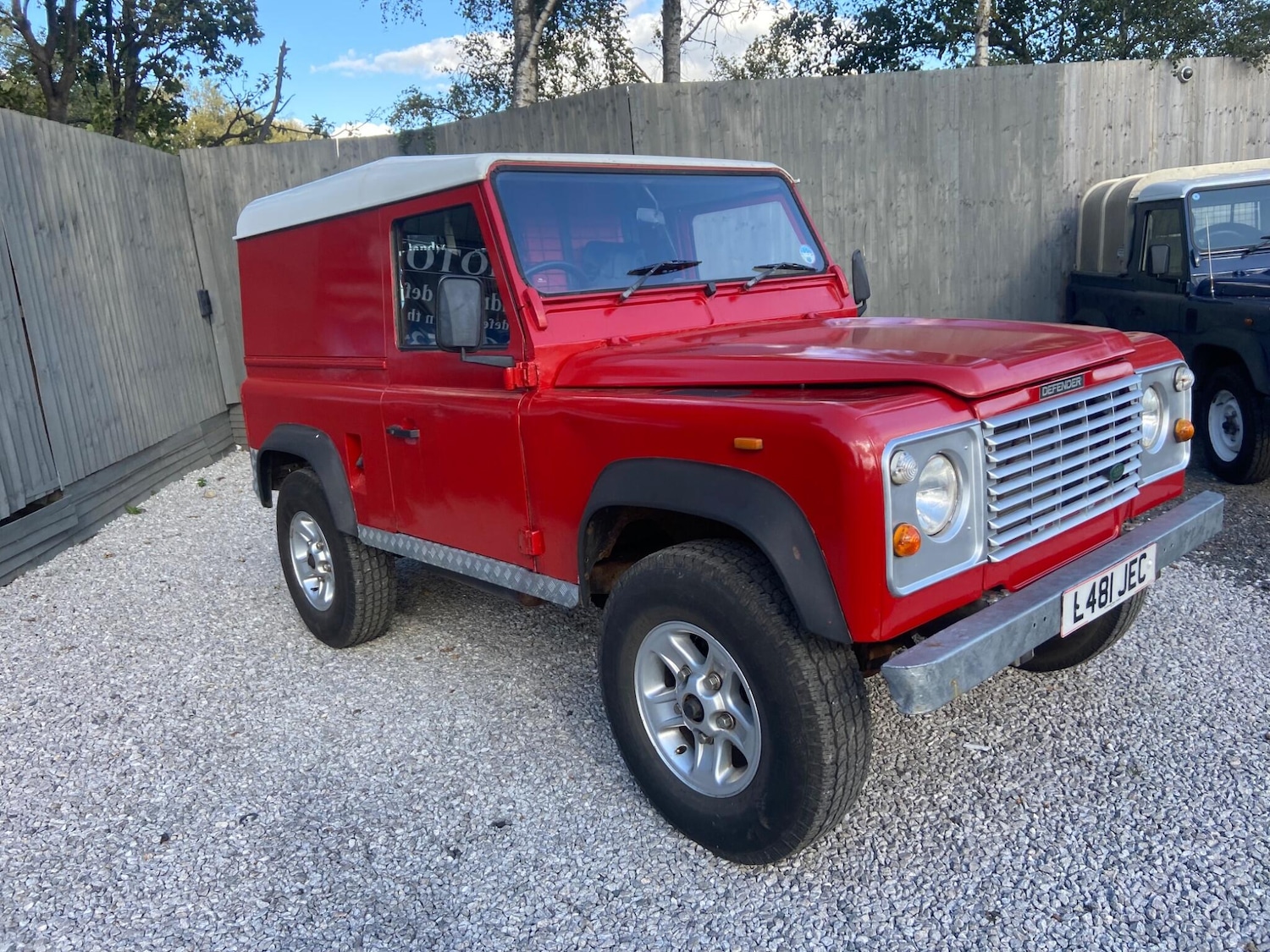 Used Land Rover Defender 90 1993 for sale - 76671201: Photo 17