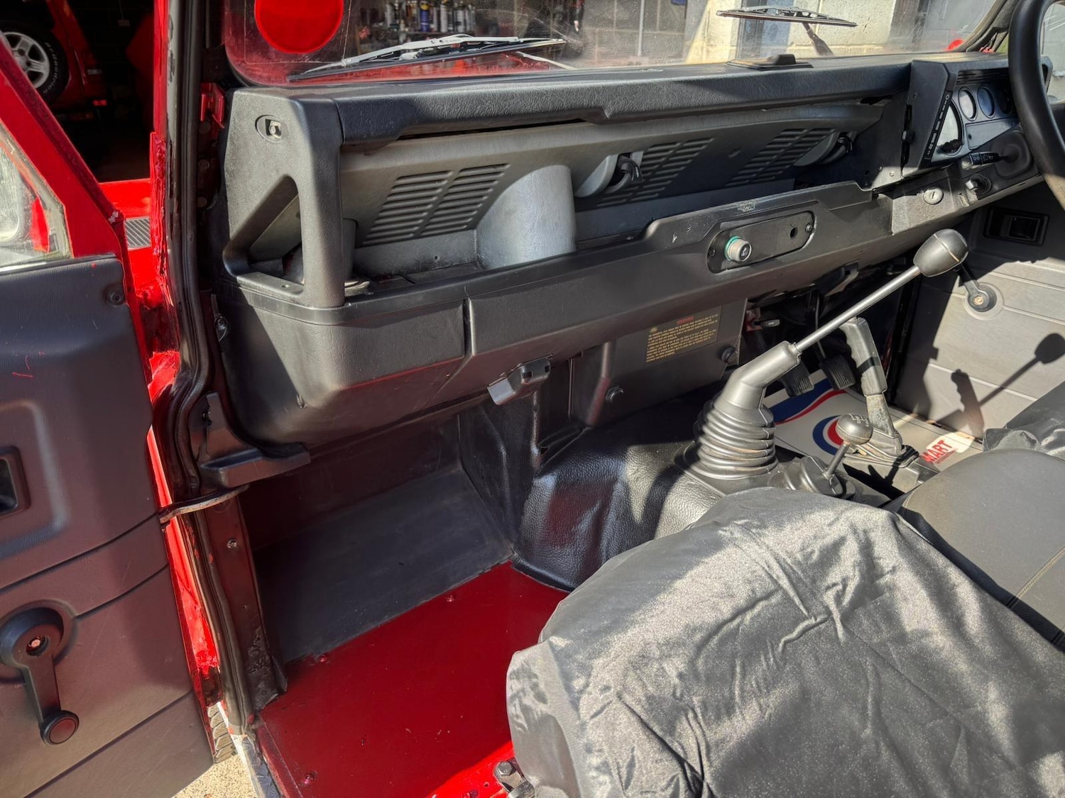 Used Land Rover Defender 90 1993 for sale - 76671201: Photo 44