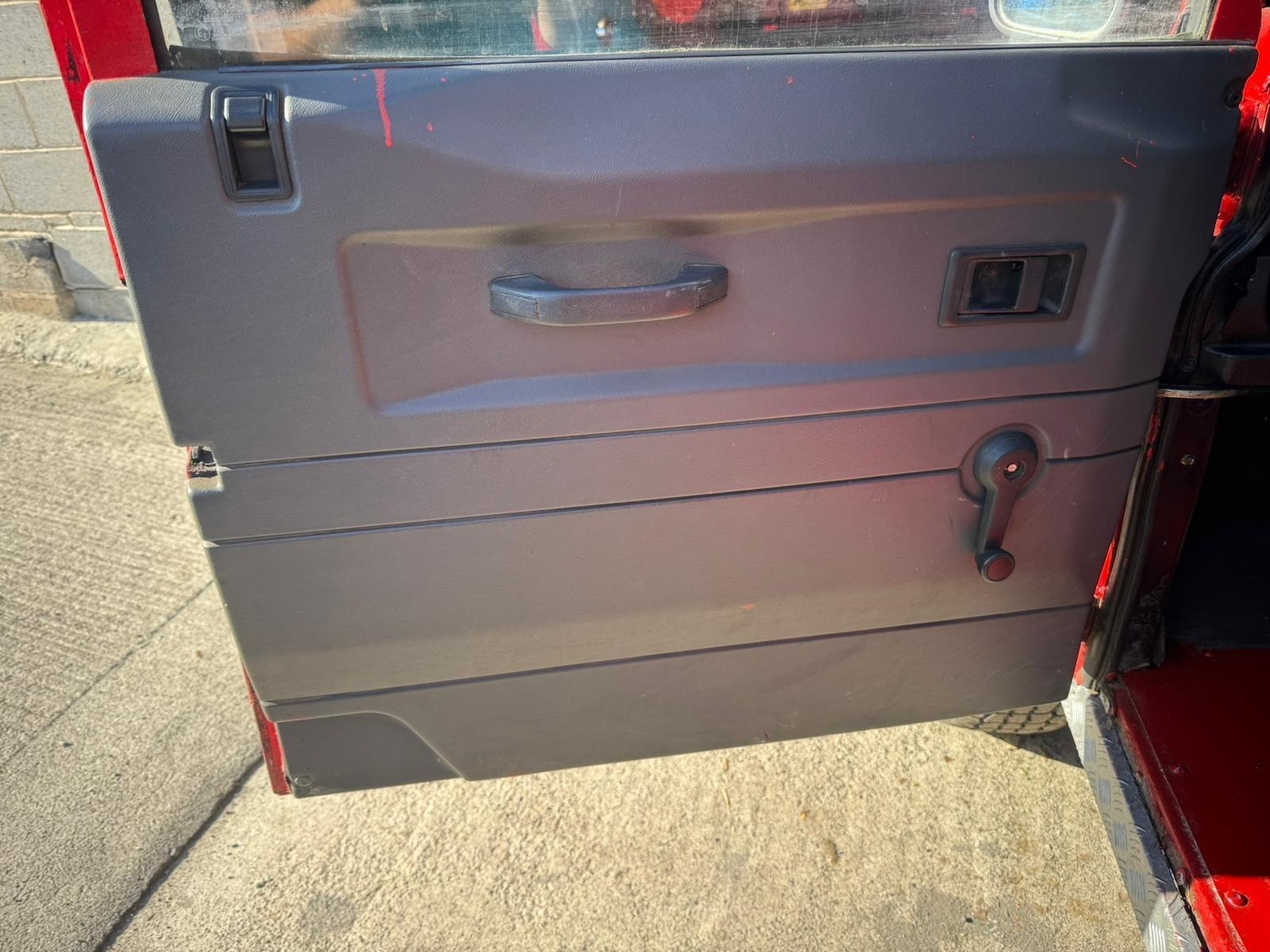 Used Land Rover Defender 90 1993 for sale - 76671201: Photo 48