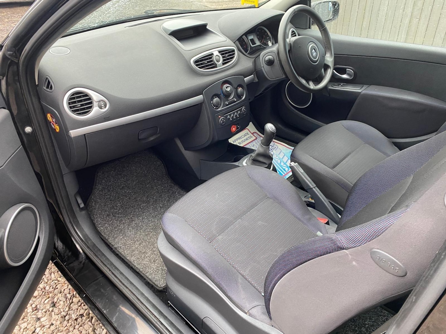 Used Renault Clio for sale - 77784235: Photo 39