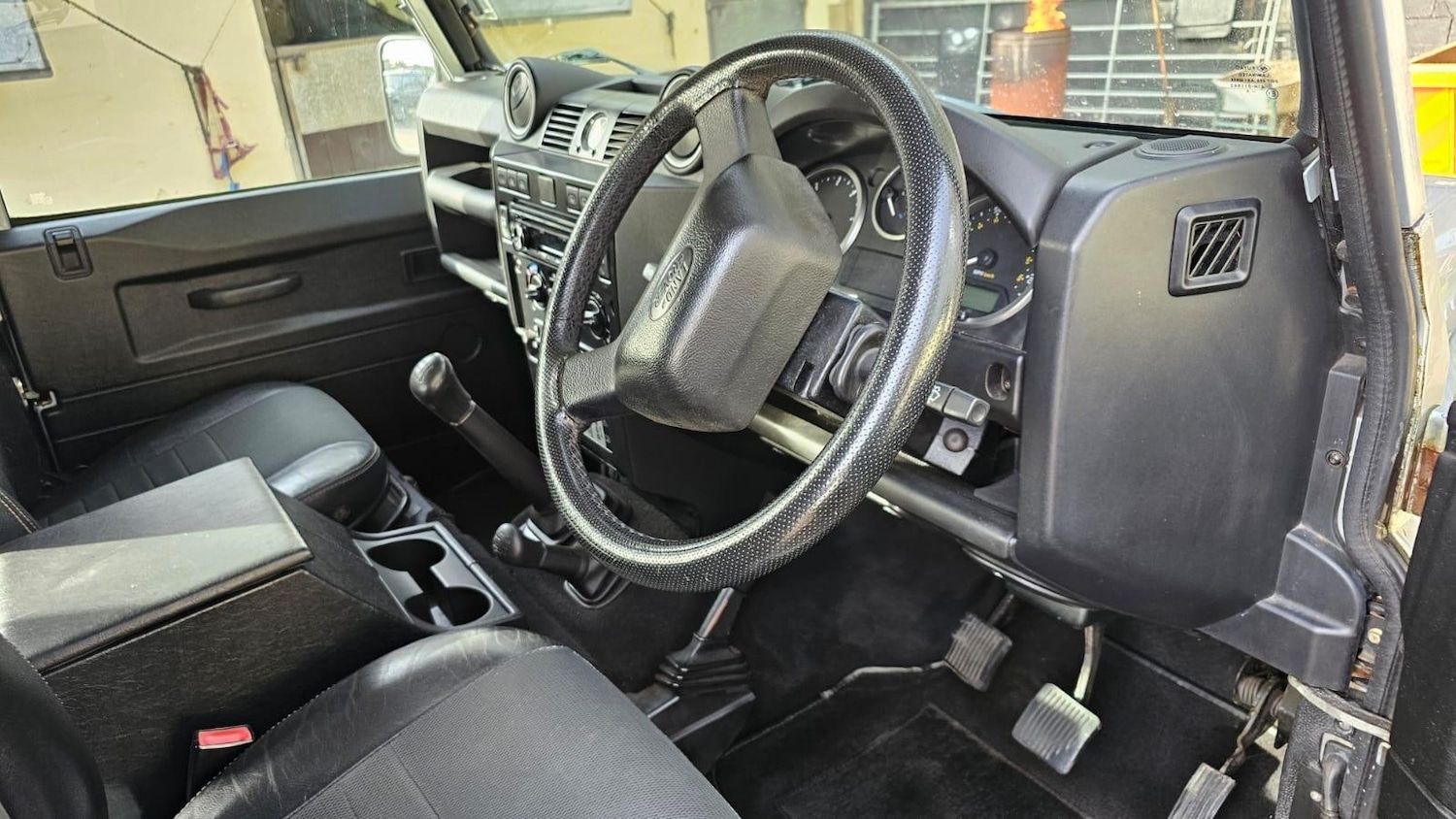 Used Land Rover Defender 90 2007 for sale - 76408614: Photo 13