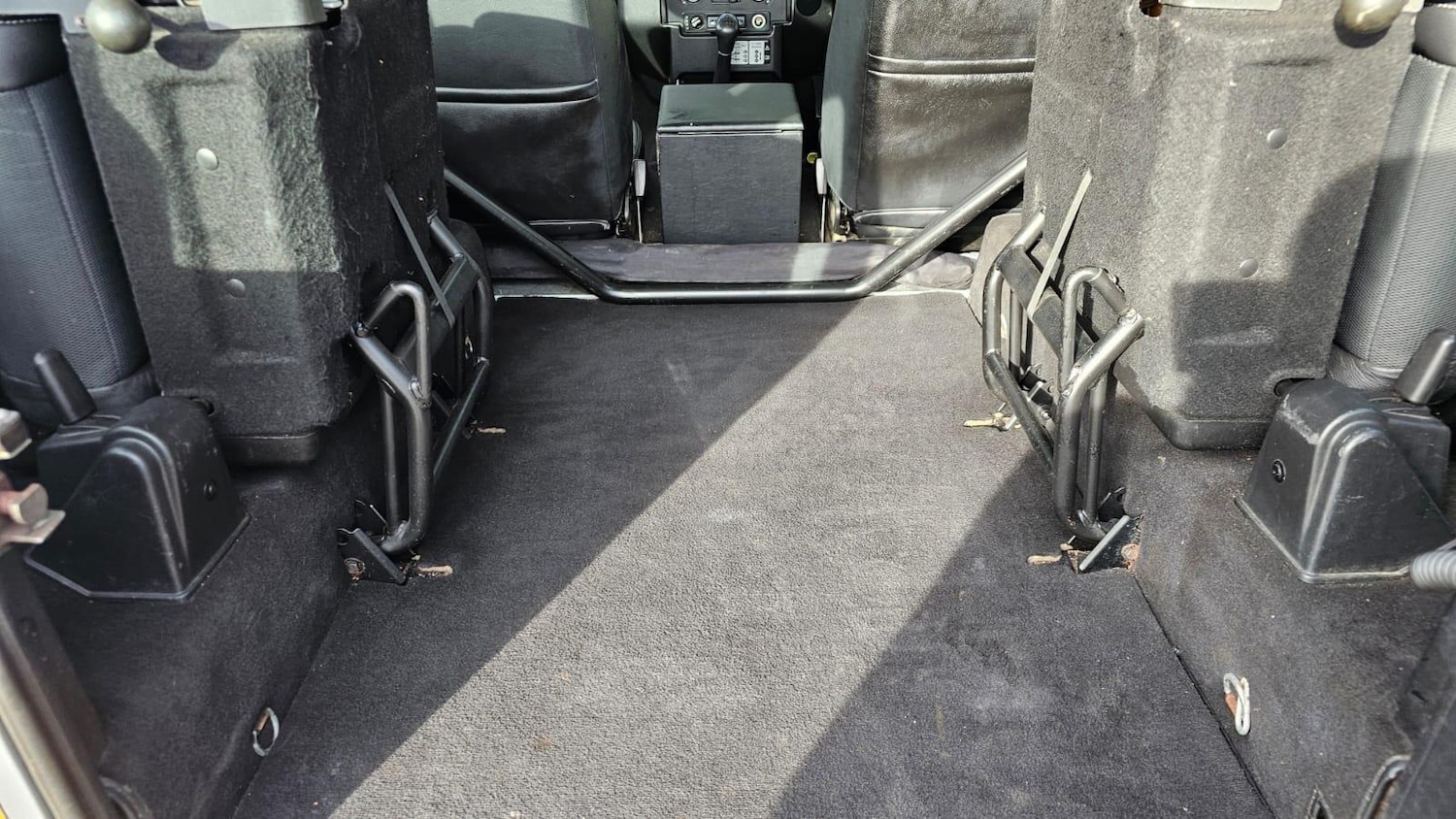 Used Land Rover Defender 90 2007 for sale - 76408614: Photo 84