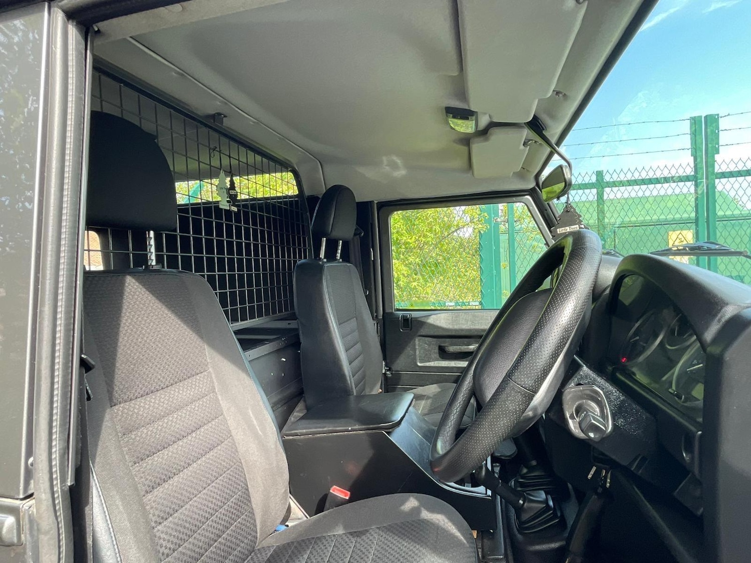 Used Land Rover Defender 2007 for sale - 76990302: Photo 10