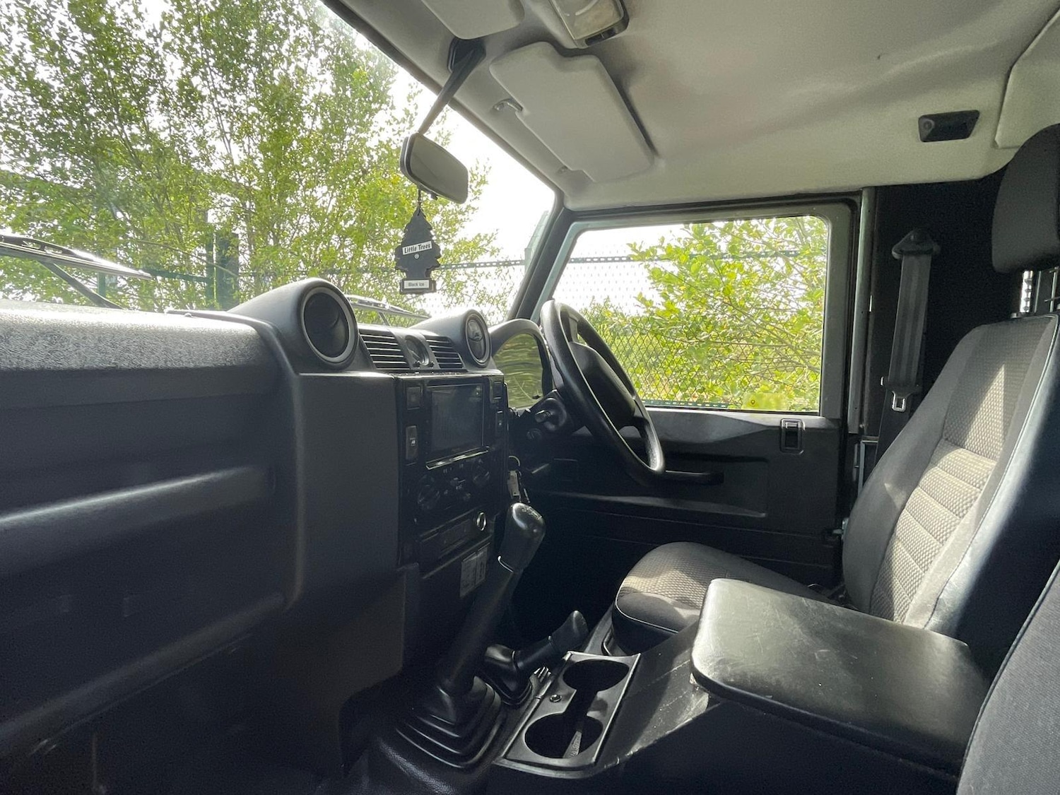 Used Land Rover Defender 2007 for sale - 76990302: Photo 5