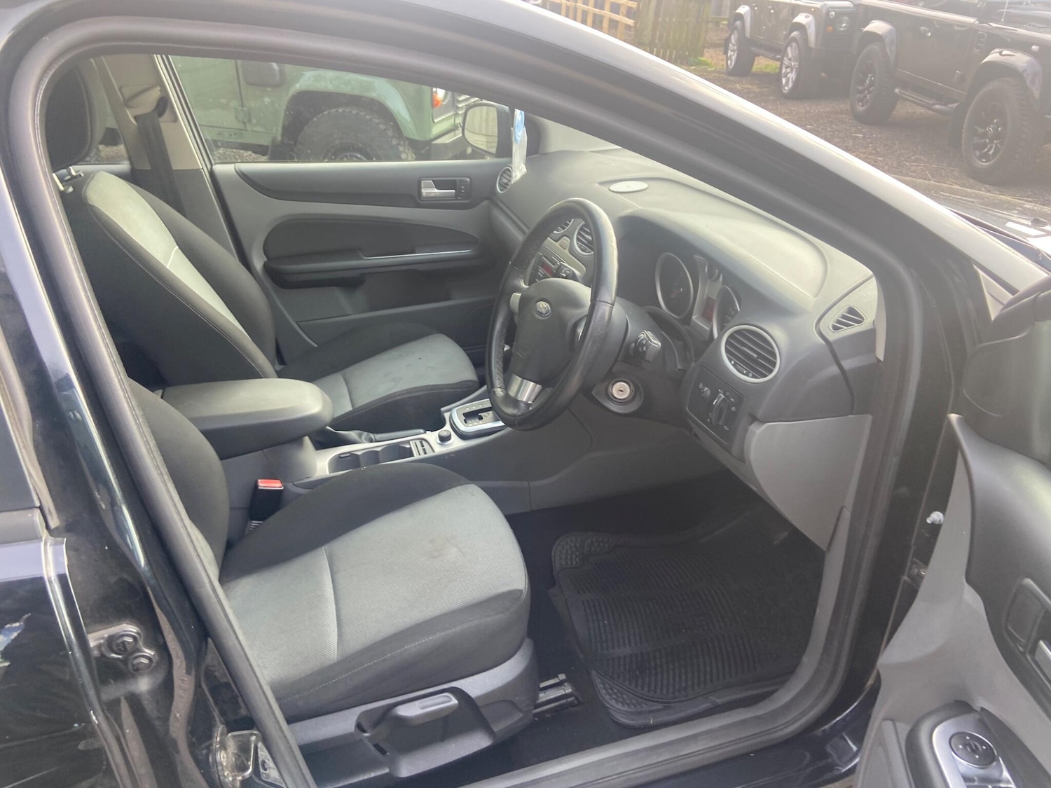 Used Ford Focus 2010 for sale - 77956997: Photo 22