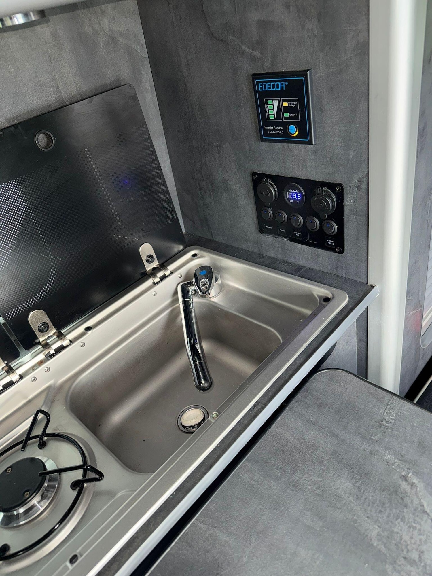 Used Vauxhall Vivaro 2015 for sale - 77637810: Photo 10