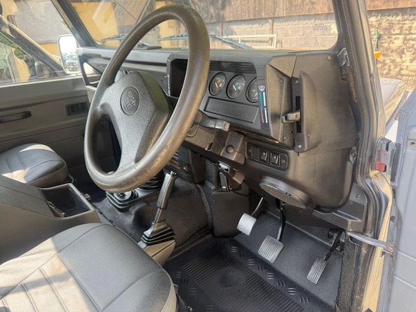 Used Land Rover Defender 1999 for sale - 76251425: Photo 13