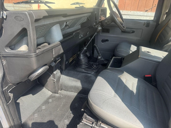 Used Land Rover Defender 1999 for sale - 76251425: Photo 18