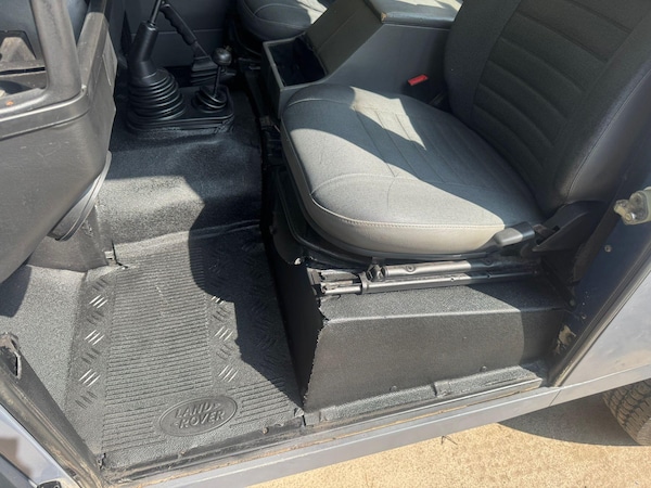Used Land Rover Defender 1999 for sale - 76251425: Photo 56