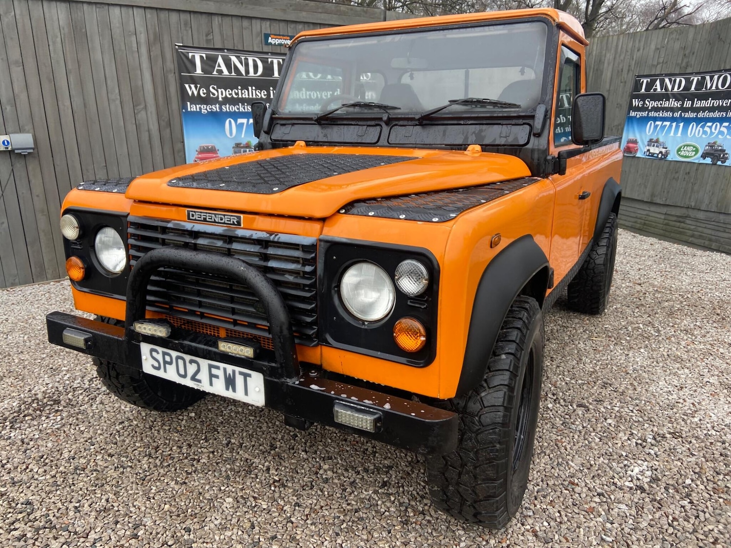 Used Land Rover Defender 110 2002 for sale - 77143554: Photo 4