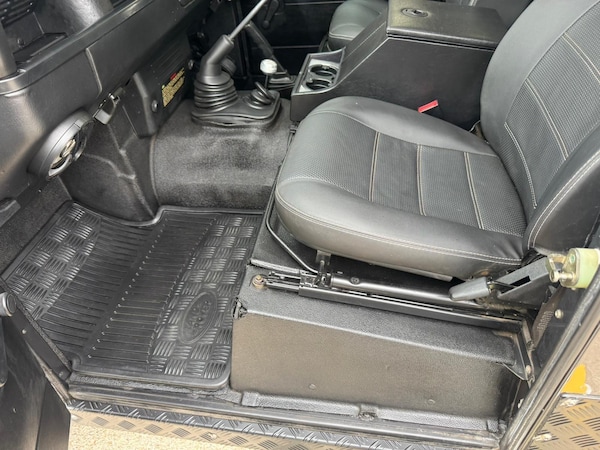 Used Land Rover Defender 90 2002 for sale - 76318006: Photo 27
